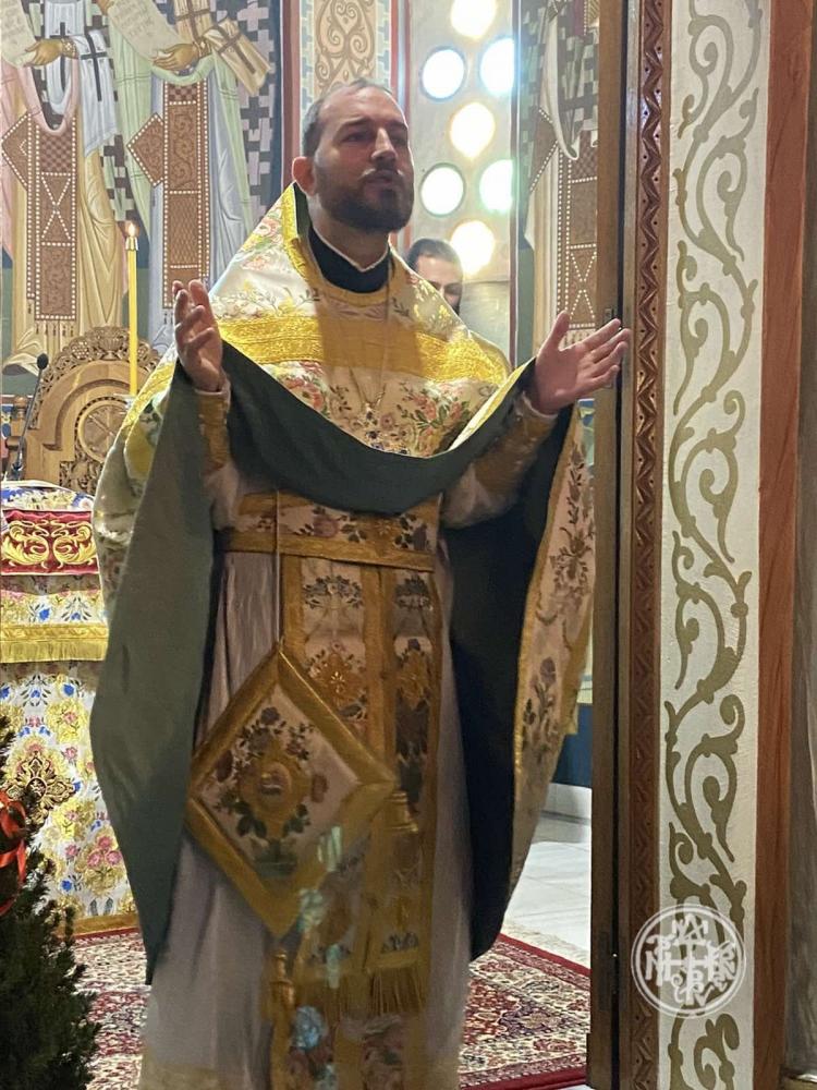 Η ΔΕΣΠΟΤΙΚΗ ΕΟΡΤΗ ΤΩΝ ΘΕΟΦΑΝΕΙΩΝ ΣΤΟΝ ΜΗΤΡΟΠΟΛΙΤΙΚΟ ΙΕΡΟ ΝΑΟ ΕΥΑΓΓΕΛΙΣΜΟΥ ΤΗΣ ΘΕΟΤΟΚΟΥ ΑΓΙΑΣ ΦΩΤΕΙΝΗΣ ΥΜΗΤΤΟΥ