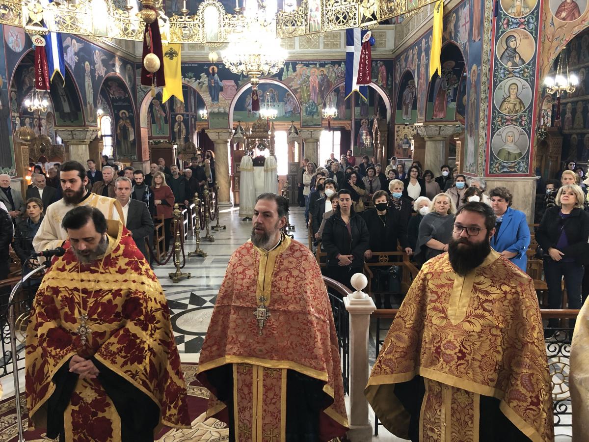 Ο ΜΕΘΕΟΡΤΟΣ ΕΣΠΕΡΙΝΟΣ ΚΑΙ Η ΛΙΤΑΝΕΥΣΗ ΤΗΣ ΙΕΡΑΣ ΕΙΚΟΝΟΣ ΚΑΙ ΤΩΝ ΙΕΡΩΝ ΛΕΙΨΑΝΩΝ ΤΟΥ ΑΓΙΟΥ ΕΝΔΟΞΟΥ ΜΕΓΑΛΟΜΑΡΤΥΡΟΣ ΓΕΩΡΓΙΟΥ ΤΟΥ ΤΡΟΠΑΙΟΦΟΡΟΥ ΣΤΟΝ ΚΑΡΕΑ