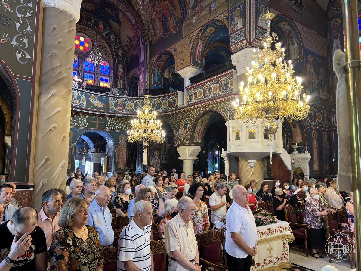 ΠΑΝΗΓΥΡΙΚΗ ΑΡΧΙΕΡΑΤΙΚΗ ΘΕΙΑ ΛΕΙΤΟΥΡΓΙΑ ΣΤΟΝ ΕΟΡΤΑΖΟΝΤΑ ΙΕΡΟ ΝΑΟ ΚΟΙΜΗΣΕΩΣ ΘΕΟΤΟΚΟΥ ΚΑΙΣΑΡΙΑΝΗΣ
