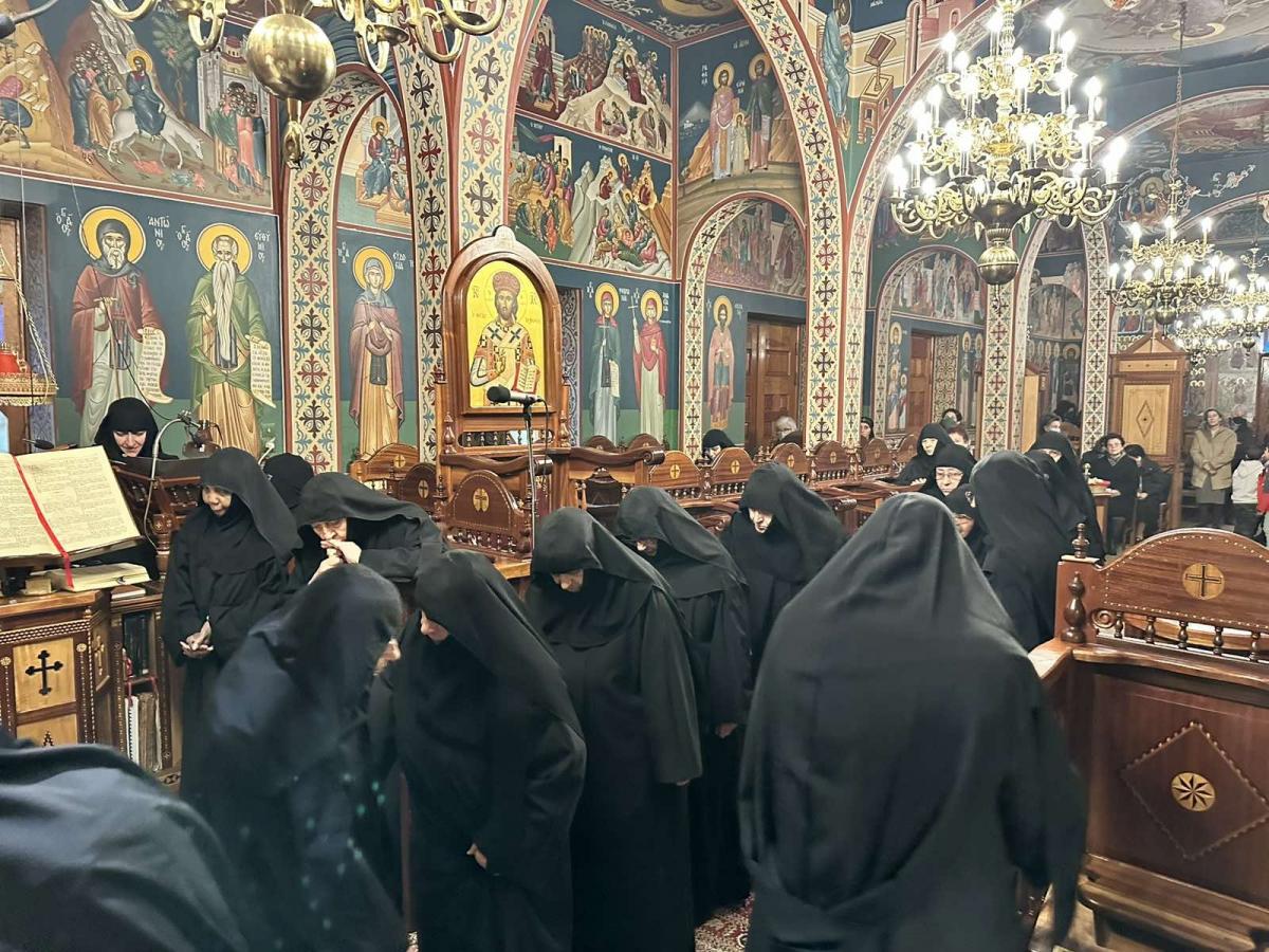 ΣΑΒΒΑΤΟ ΠΡΟ ΤΗΣ ΧΡΙΣΤΟΥ ΓΕΝΝΗΣΕΩΣ ΣΤΗΝ ΙΕΡΑ ΜΟΝΗ ΤΙΜΙΟΥ ΠΡΟΔΡΟΜΟΥ ΚΑΡΕΑ