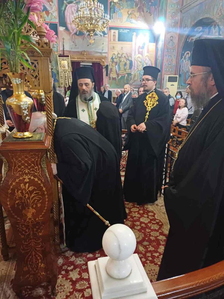 Η ΑΚΟΛΟΥΘΙΑ ΤΩΝ Δ΄ ΧΑΙΡΕΤΙΣΜΩΝ ΣΤΟΝ ΙΕΡΟ ΝΑΟ ΑΓΙΟΥ ΓΕΩΡΓΙΟΥ ΚΑΡΕΑ