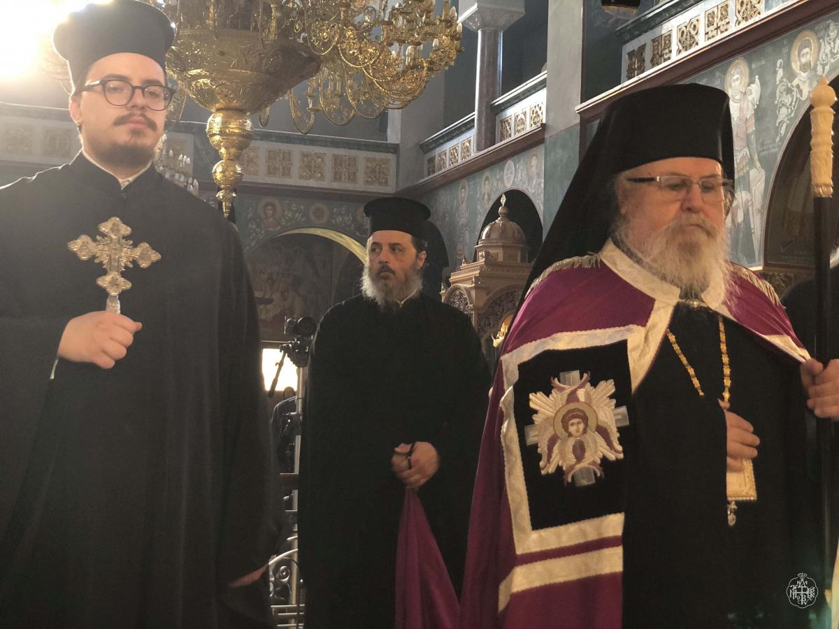 O ΣΤ΄ ΚΑΤΑΝΥΚΤΙΚΟΣ ΕΣΠΕΡΙΝΟΣ ΣΤΟΝ ΜΗΤΡΟΠΟΛΙΤΙΚΟ ΙΕΡΟ ΝΑΟ ΑΓΙΟΥ ΝΙΚΟΛΑΟΥ ΚΑΙΣΑΡΙΑΝΗΣ