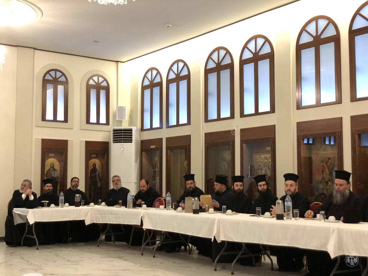 ΙΕΡΑΤΙΚΗ ΣΥΝΑΞΗ ΜΗΝΟΣ ΜΑΙΟΥ ΣΤΟ ΠΝΕΥΜΑΤΙΚΟ ΚΕΝΤΡΟ ΤΟΥ ΙΕΡΟΥ ΝΑΟΥ ΑΓΙΑΣ ΤΡΙΑΔΟΣ ΒΥΡΩΝΟΣ
