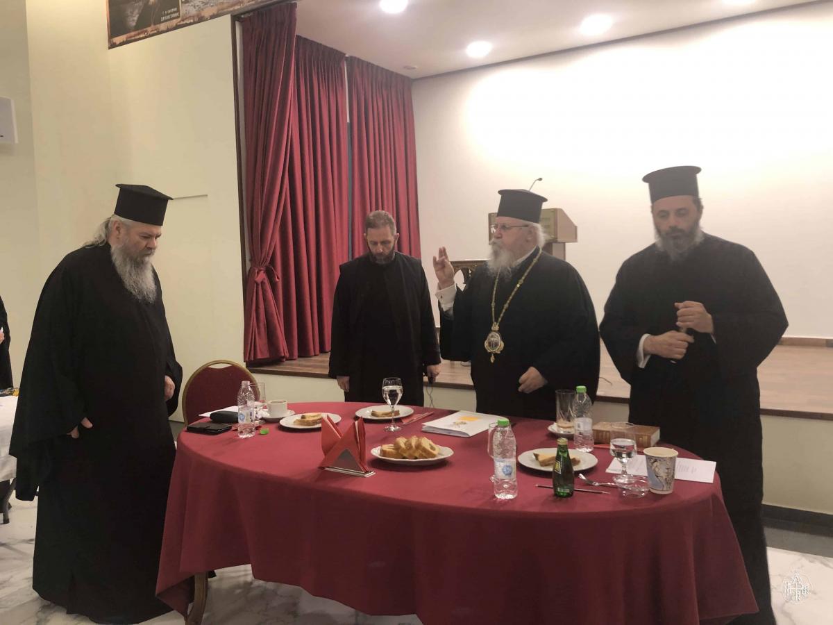 ΙΕΡΑΤΙΚΗ ΣΥΝΑΞΗ ΜΗΝΟΣ ΙΟΥΝΙΟΥ ΣΤΟ ΠΝΕΥΜΑΤΙΚΟ ΚΕΝΤΡΟ ΤΟΥ ΙΕΡΟΥ ΝΑΟΥ ΑΓΙΑΣ ΤΡΙΑΔΟΣ ΒΥΡΩΝΟΣ