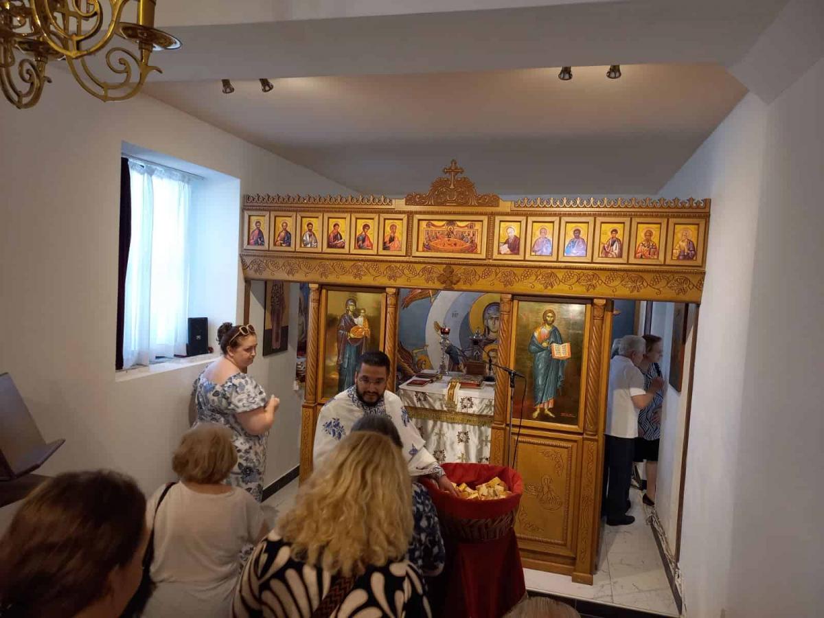 Η ΕΟΡΤΗ ΤΩΝ ΑΓΙΩΝ ΑΝΑΡΓΥΡΩΝ ΚΟΣΜΑ ΚΑΙ ΔΑΜΙΑΝΟΥ ΣΤΟ ΠΑΝΗΓΥΡΙΖΟΝ ΙΕΡΟ ΠΑΡΕΚΚΛΗΣΙΟ ΑΓΙΩΝ ΑΝΑΡΓΥΡΩΝ ΣΤΟ ΒΥΡΩΝΑ