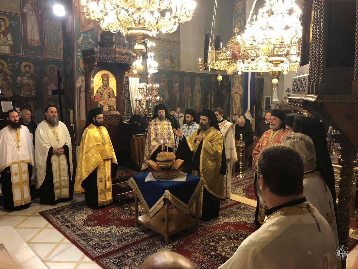 ΥΠΟΔΟΧΗ ΤΗΣ ΤΙΜΙΑΣ ΚΑΡΑΣ ΤΟΥ ΑΓΙΟΥ ΠΑΡΘΕΝΙΟΥ ΚΑΙ ΠΑΝΗΓΥΡΙΚΟΣ ΕΣΠΕΡΙΝΟΣ ΣΤΟΝ ΙΕΡΟ ΝΑΟ ΑΓΙΩΝ ΤΡΙΩΝ ΙΕΡΑΡΧΩΝ ΚΑΙΣΑΡΙΑΝΗΣ