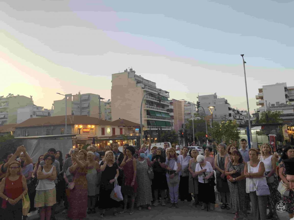 Η ΛΙΤΑΝΕΥΣΗ ΤΗΣ ΙΕΡΑΣ ΕΙΚΟΝΟΣ ΣΤΟΝ ΠΑΝΗΓΥΡΙΖΟΝΤΑ ΙΕΡΟ ΝΑΟ ΚΟΙΜΗΣΕΩΣ ΘΕΟΤΟΚΟΥ ΚΑΙΣΑΡΙΑΝΗΣ