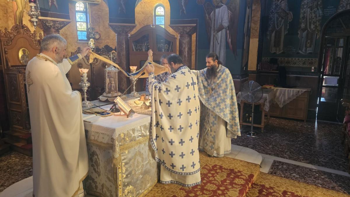 Η Εορτη της Φωτοφορου Σκεπης στον Μητροπολιτικο ιερο ναο αγιου Νικολαου Καισαριανης